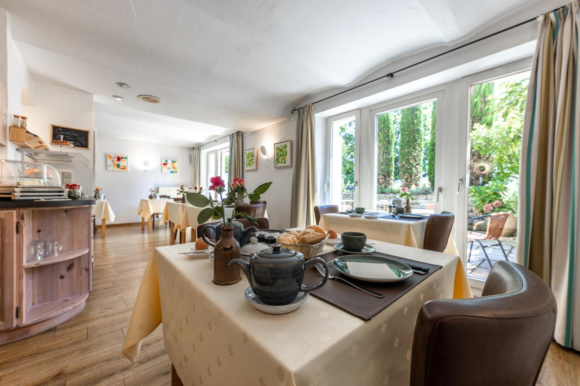 Villa Benz Hotel Garni Schwetzingen Zewnętrze zdjęcie